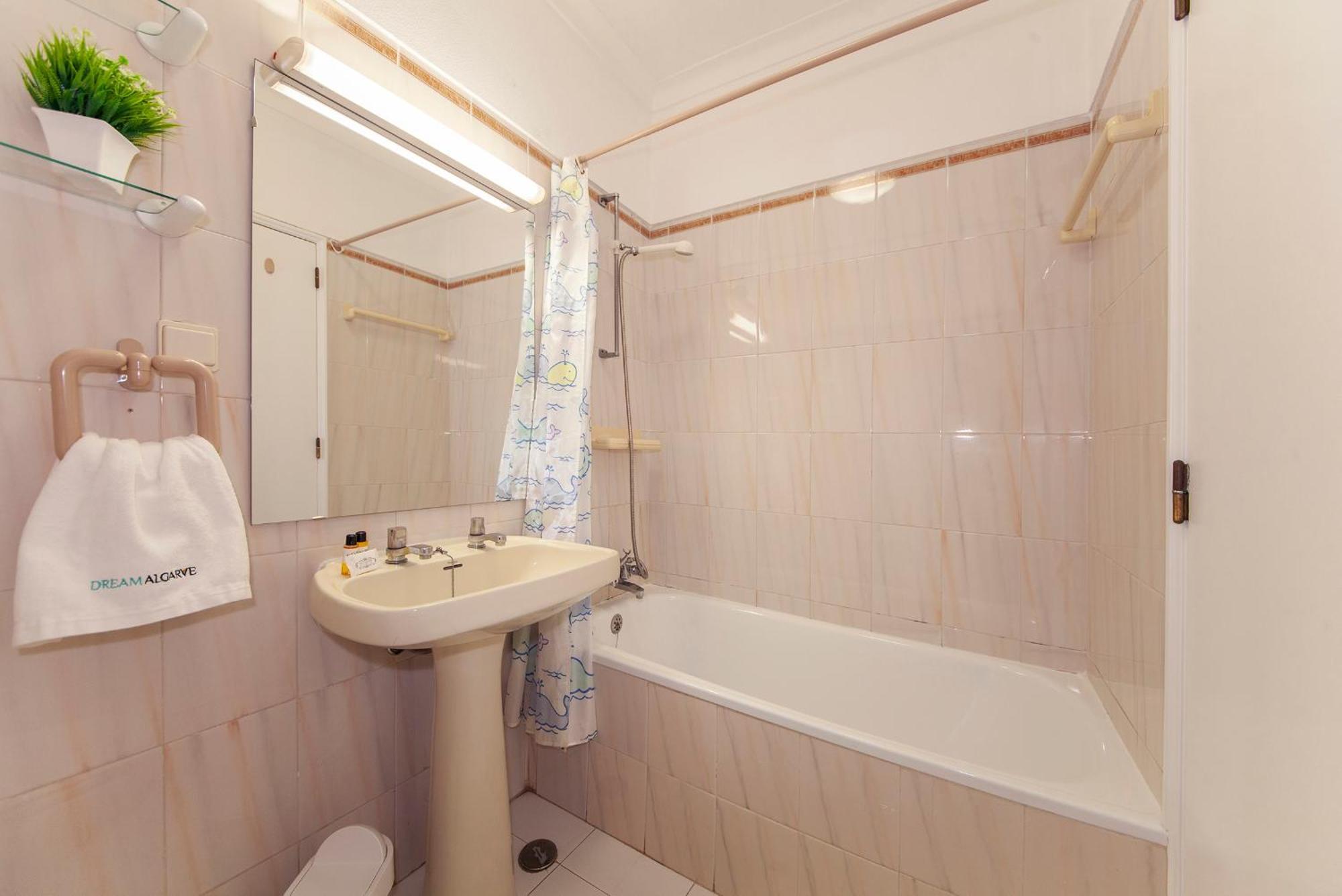 B25 - Candimar Beach Apartment Portimão Esterno foto